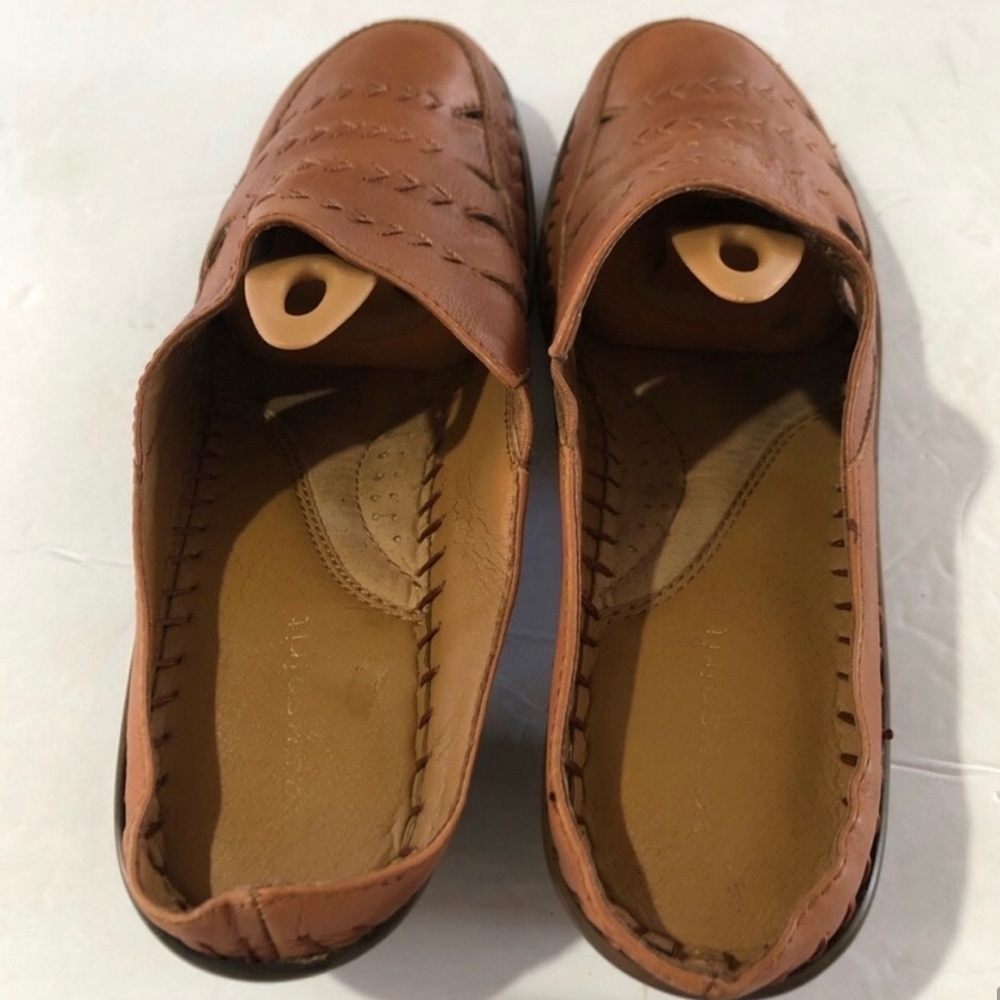 easyspirit flat shoes Slept on Comfortable Minimalist Tan - Picture 13 of 15